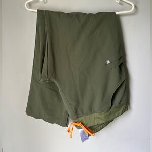 Fig’s women's Moss Kade Tall Cargo Scrub Pants